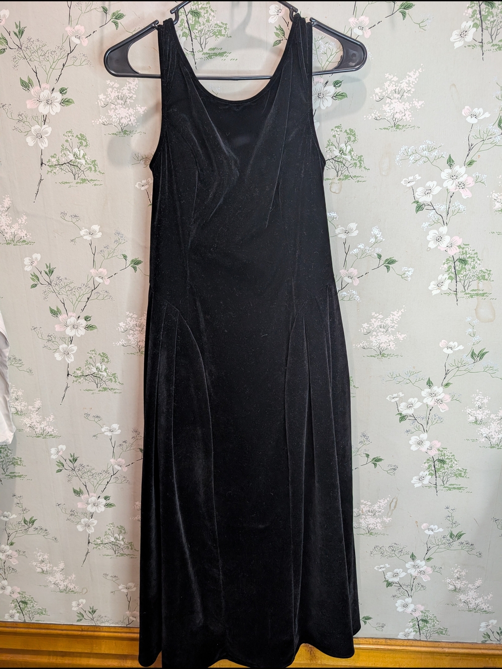Cider Black Velvet Midi Party Dress with Back Bow NWT PTP: 19.5, L: 47.5 - Picture 3 of 11
